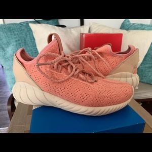 Adidas tubular doom sock pink color